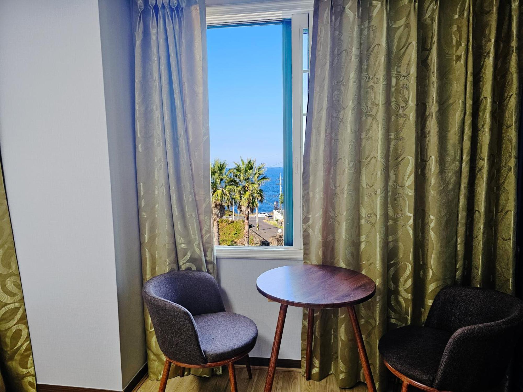 Sea Cliff Hotel Jeju Exterior photo